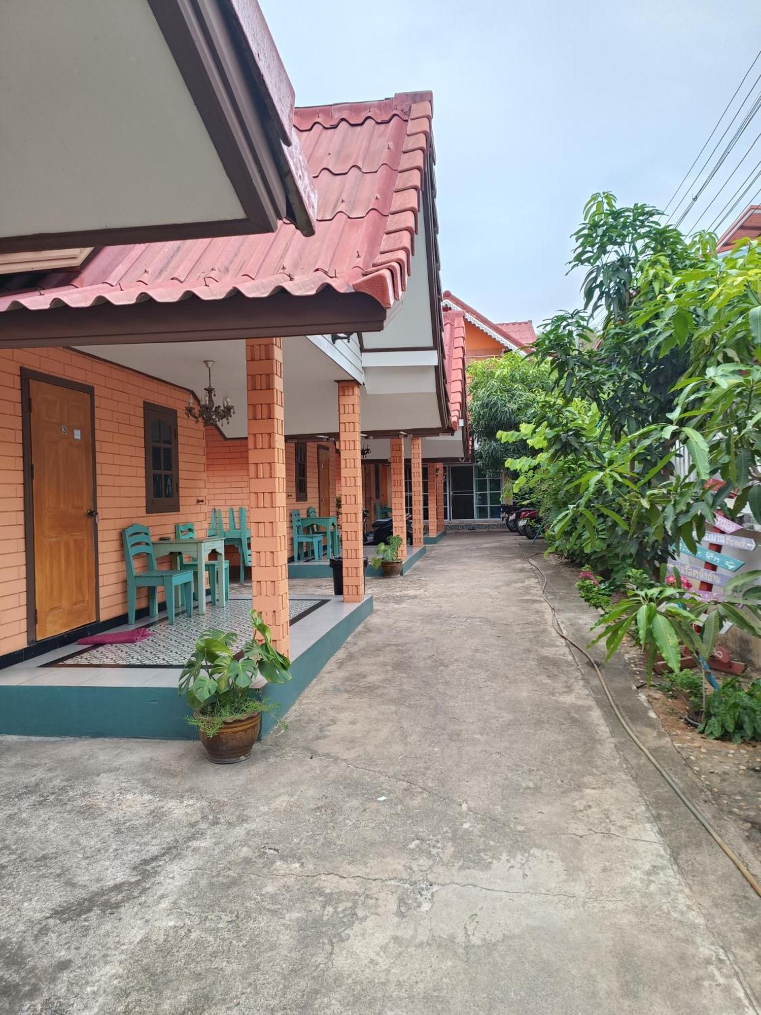 คิวทอง บังกะโล Ko Lan Bagian luar foto